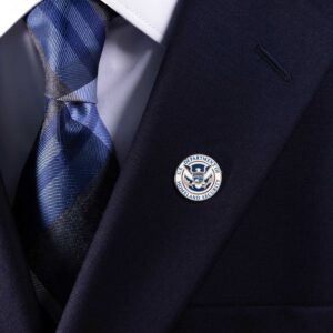 DHS Seal Lapel Pin (Gold)